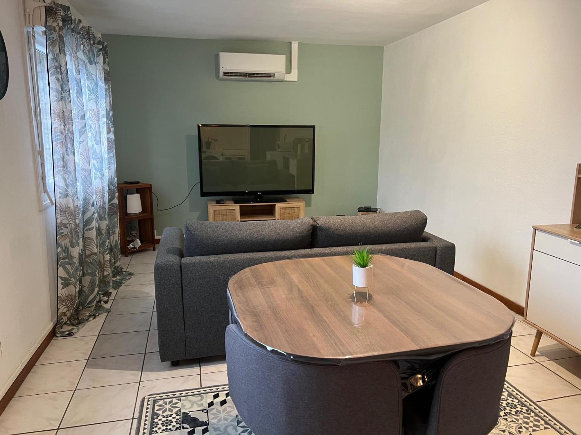 Appartement T2 Cosy Saint-Eloy-les-Mines ภายนอก รูปภาพ